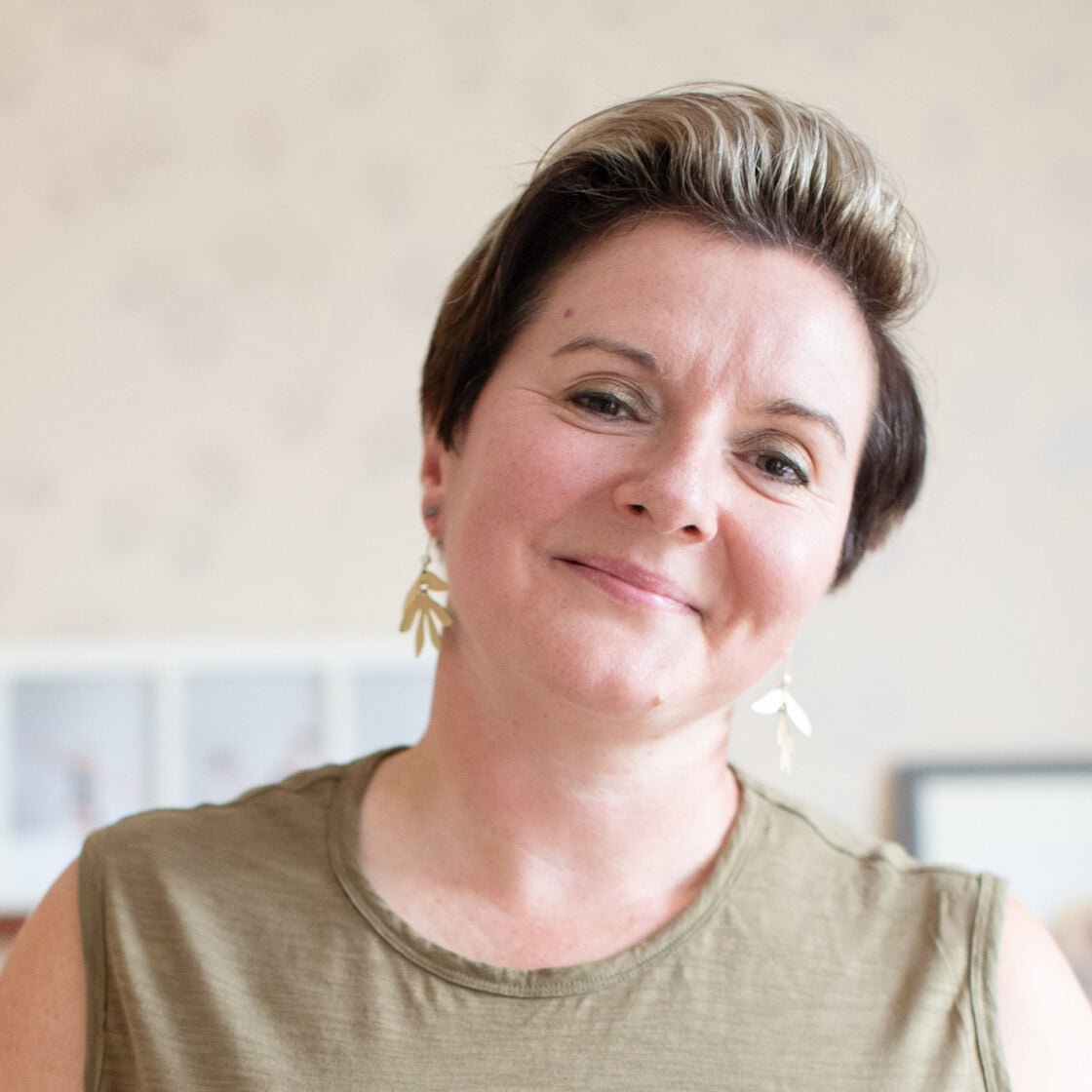 nicola pye headshot