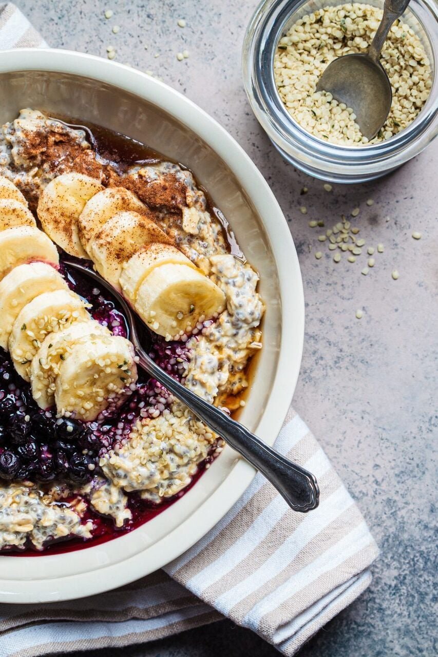 Healthy oats breakfast