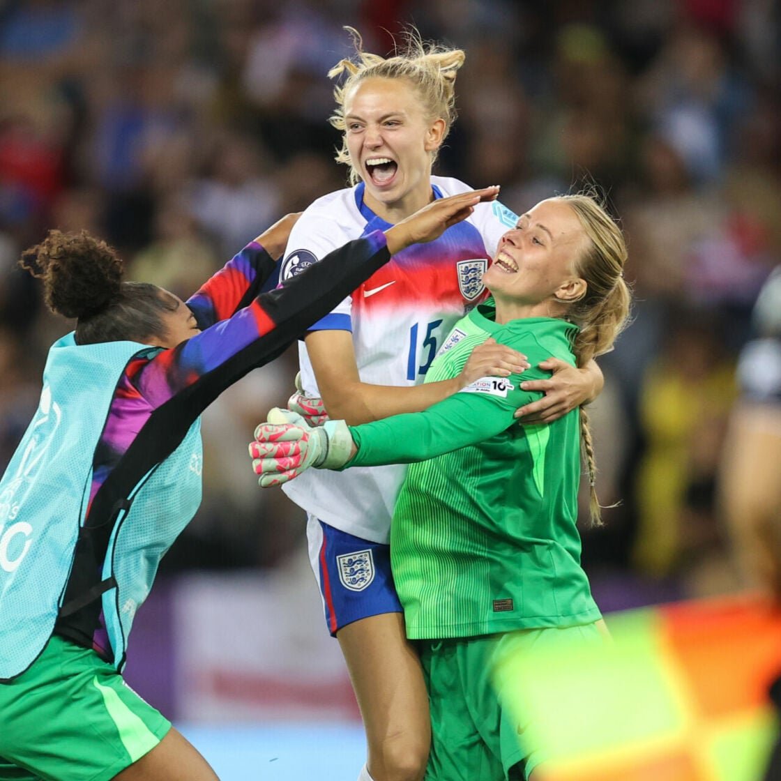 ZURICH, SWITZERLAND - JULY 17: England goalkeeper Khiara Keating and Esme Morgan celebrate with goalkeeper Hannah Hampton after they win the penalty shootout during the UEFA Womens EURO 2025 Quarter-Final match between Sweden and England at Stadion Letzigrund on July 17, 2025 in Zurich, Switzerland. (Photo by Charlotte Wilson/Getty Images)