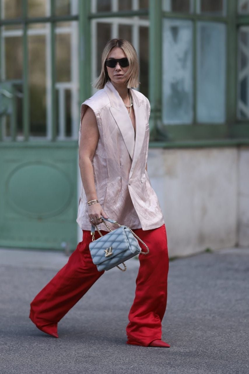 red shoes red trousers pink vest